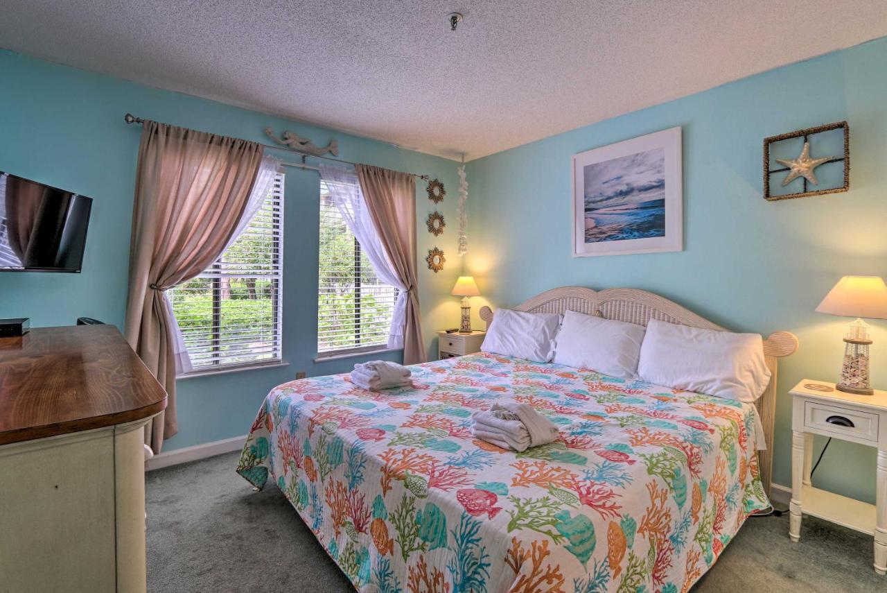 Colorful Hilton Head Condo With Beach And Pool Access! ヒルトンヘッドアイランド エクステリア 写真