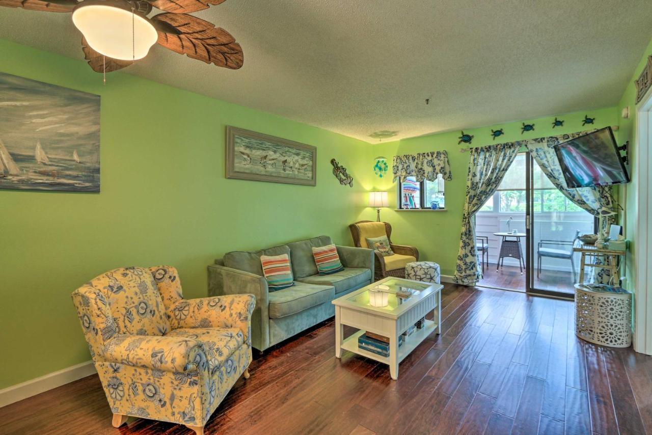 Colorful Hilton Head Condo With Beach And Pool Access! ヒルトンヘッドアイランド エクステリア 写真