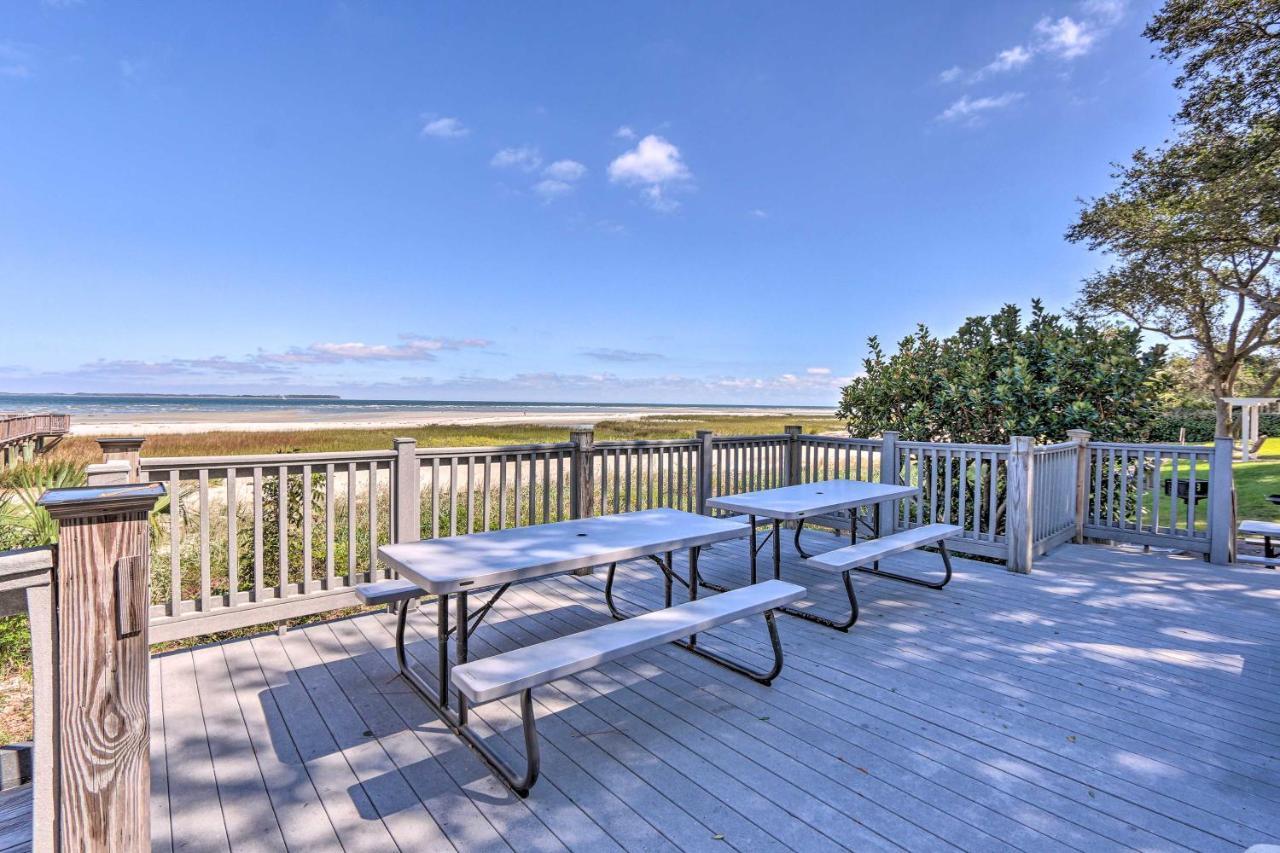 Colorful Hilton Head Condo With Beach And Pool Access! ヒルトンヘッドアイランド エクステリア 写真