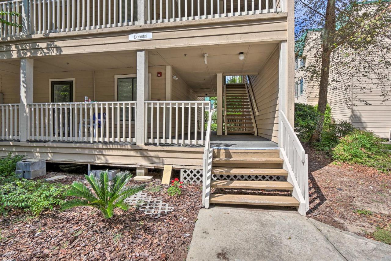 Colorful Hilton Head Condo With Beach And Pool Access! ヒルトンヘッドアイランド エクステリア 写真