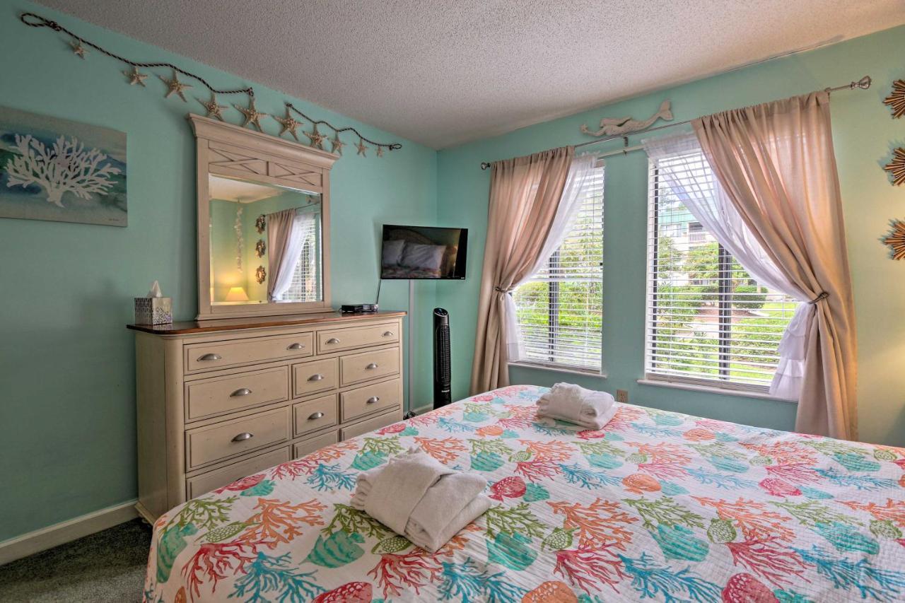 Colorful Hilton Head Condo With Beach And Pool Access! ヒルトンヘッドアイランド エクステリア 写真
