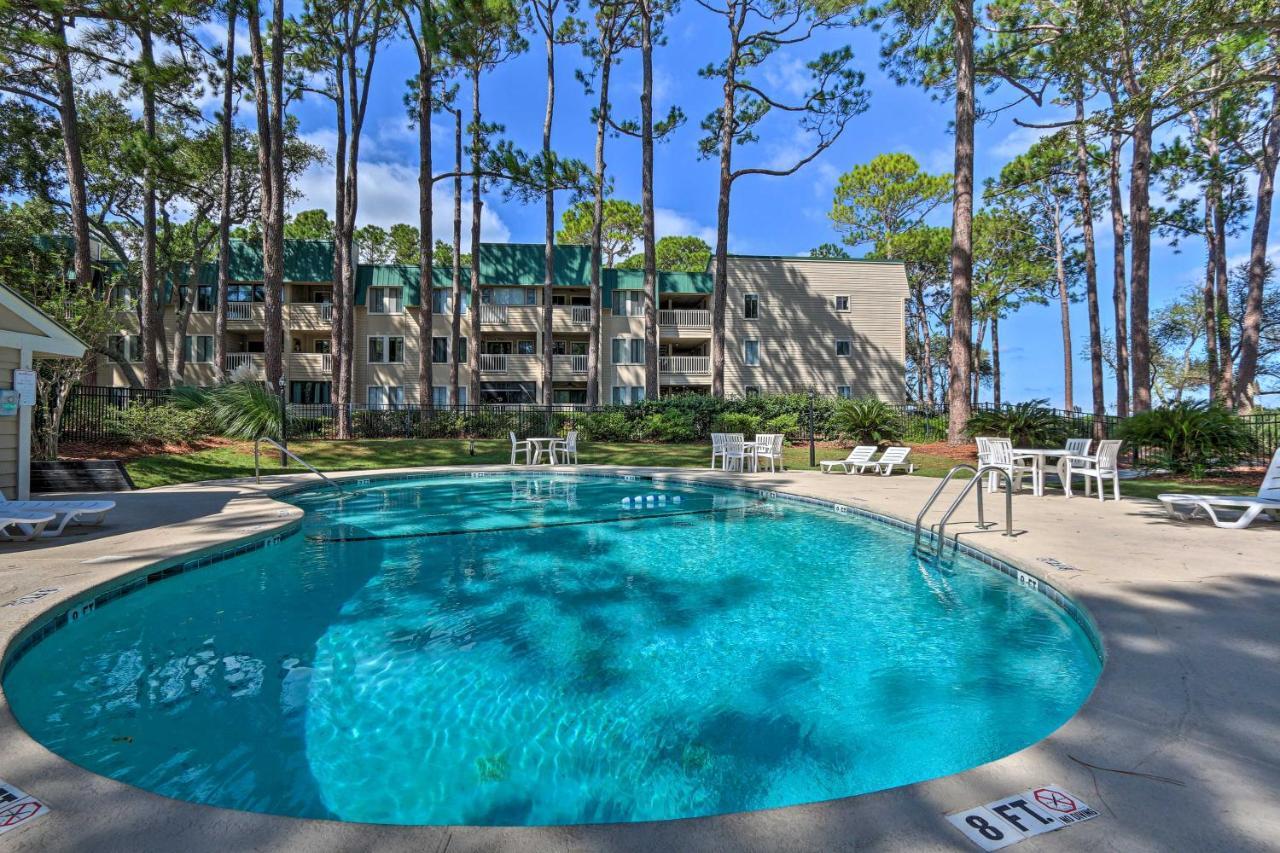 Colorful Hilton Head Condo With Beach And Pool Access! ヒルトンヘッドアイランド エクステリア 写真