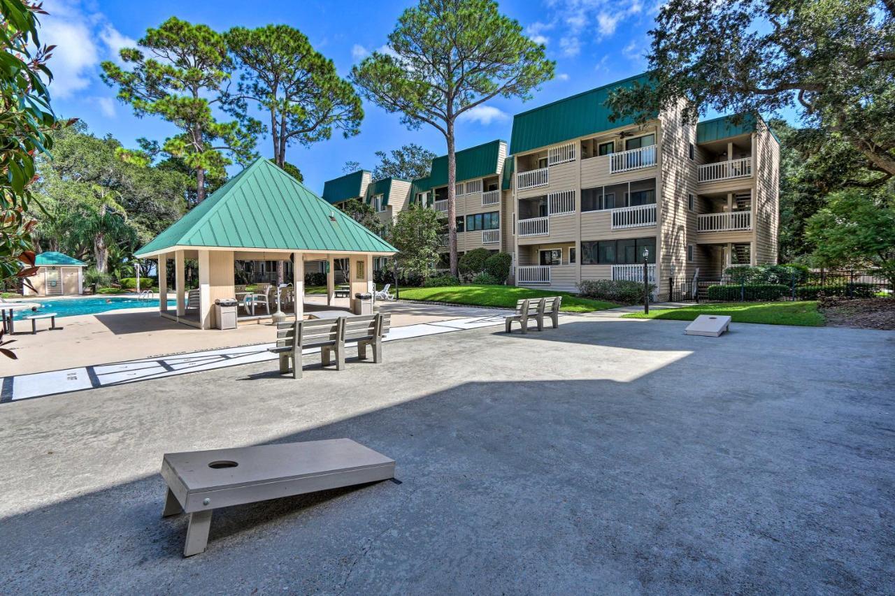 Colorful Hilton Head Condo With Beach And Pool Access! ヒルトンヘッドアイランド エクステリア 写真